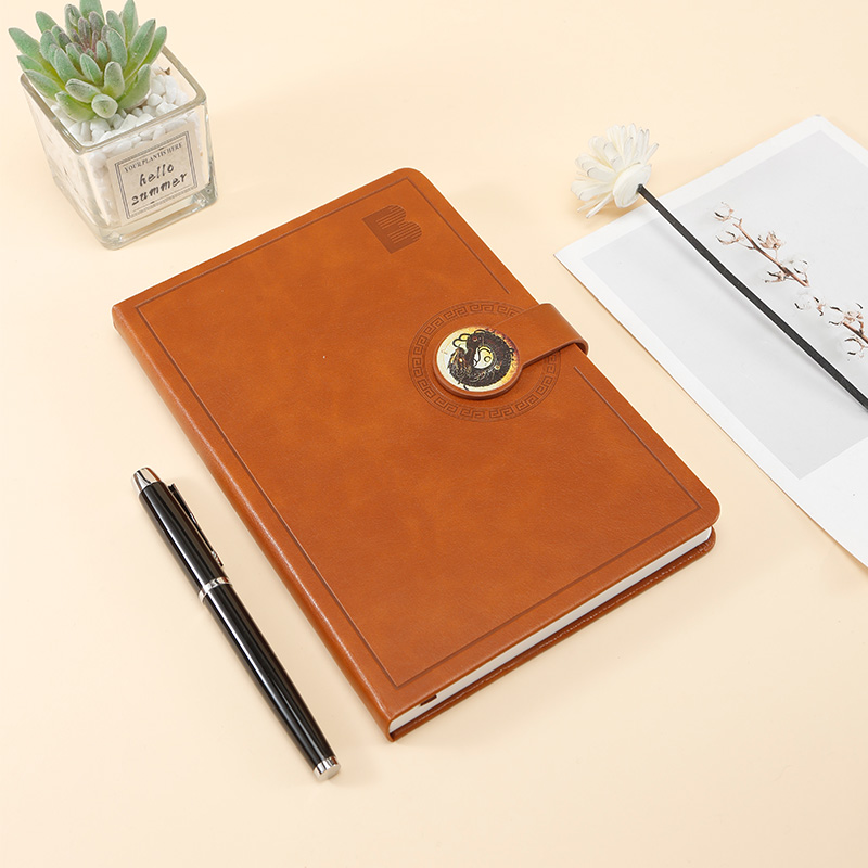 Notebook de hebilla magnética duradera con cubierta de cuero